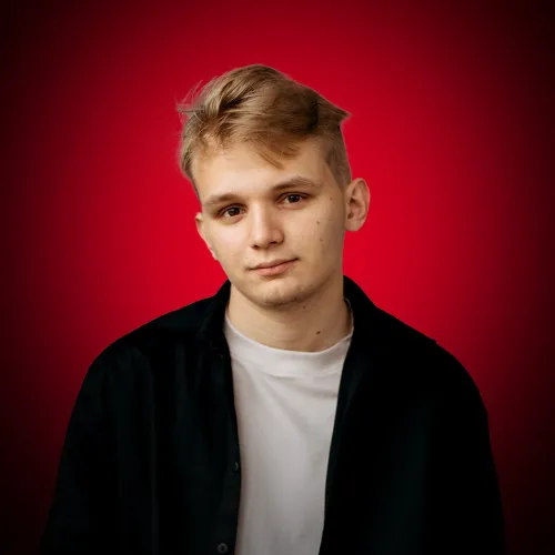 Кирилл Мазур